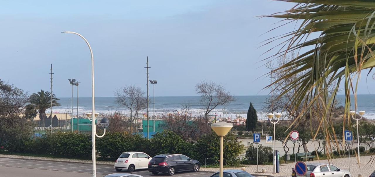 Monte Gordo T2 Frente Mar Apartment Ngoại thất bức ảnh