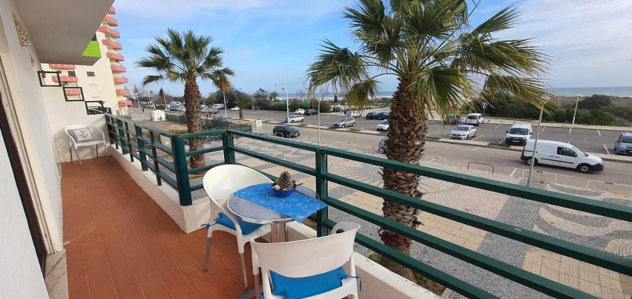 Monte Gordo T2 Frente Mar Apartment Ngoại thất bức ảnh